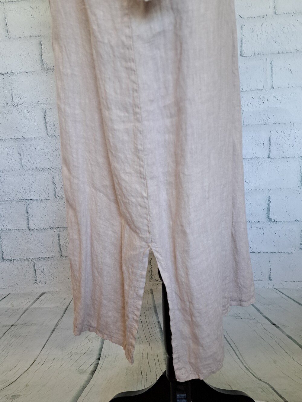 Italian Linen Dress - Picture 4 of 9